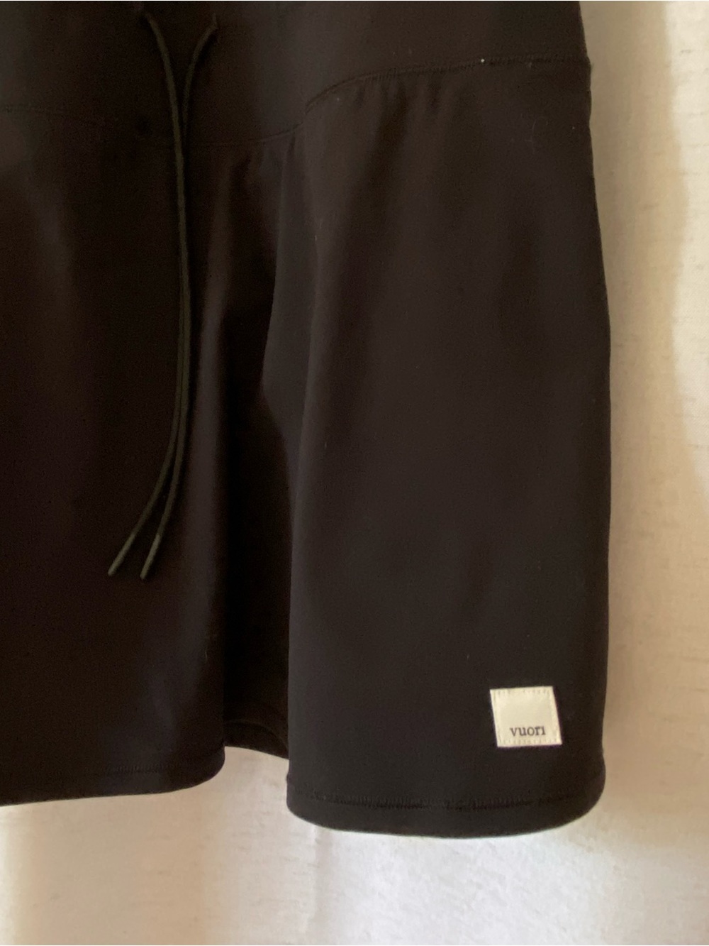 Vuori Daily Tennis Dress in Black Women’s Size Large Built in Shorts - Picture 5 of 13